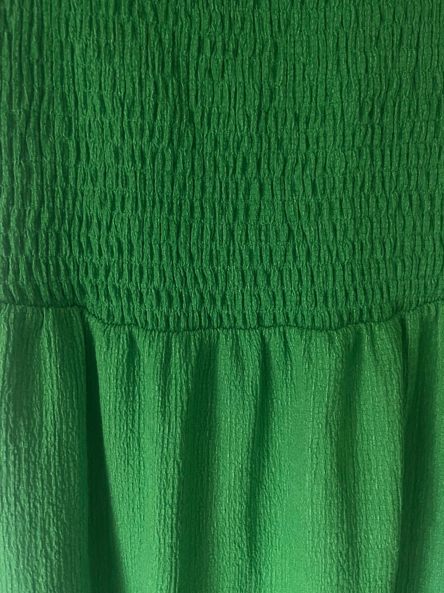 Robe smockée verte
